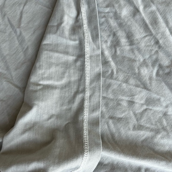 Lululemon tshirt - Picture 2 of 4